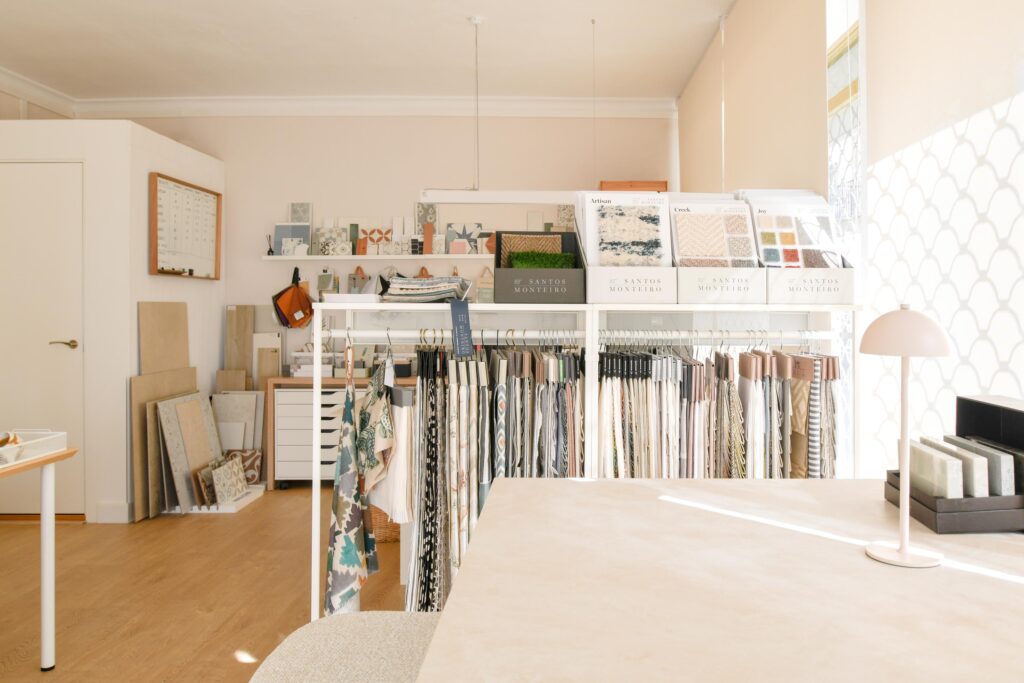 Interior del Estudio de interiorismo de Eli Herrero en Brenes, Sevilla